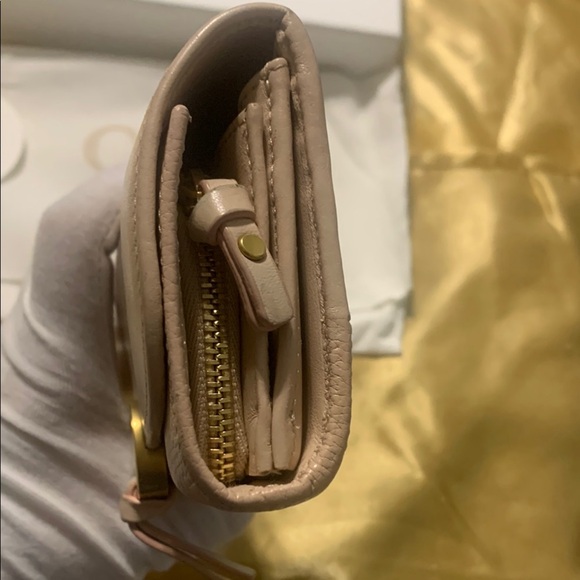 Chloe Powder Light Pink Leather Wallet Gold Hardware - Picture 7 of 16